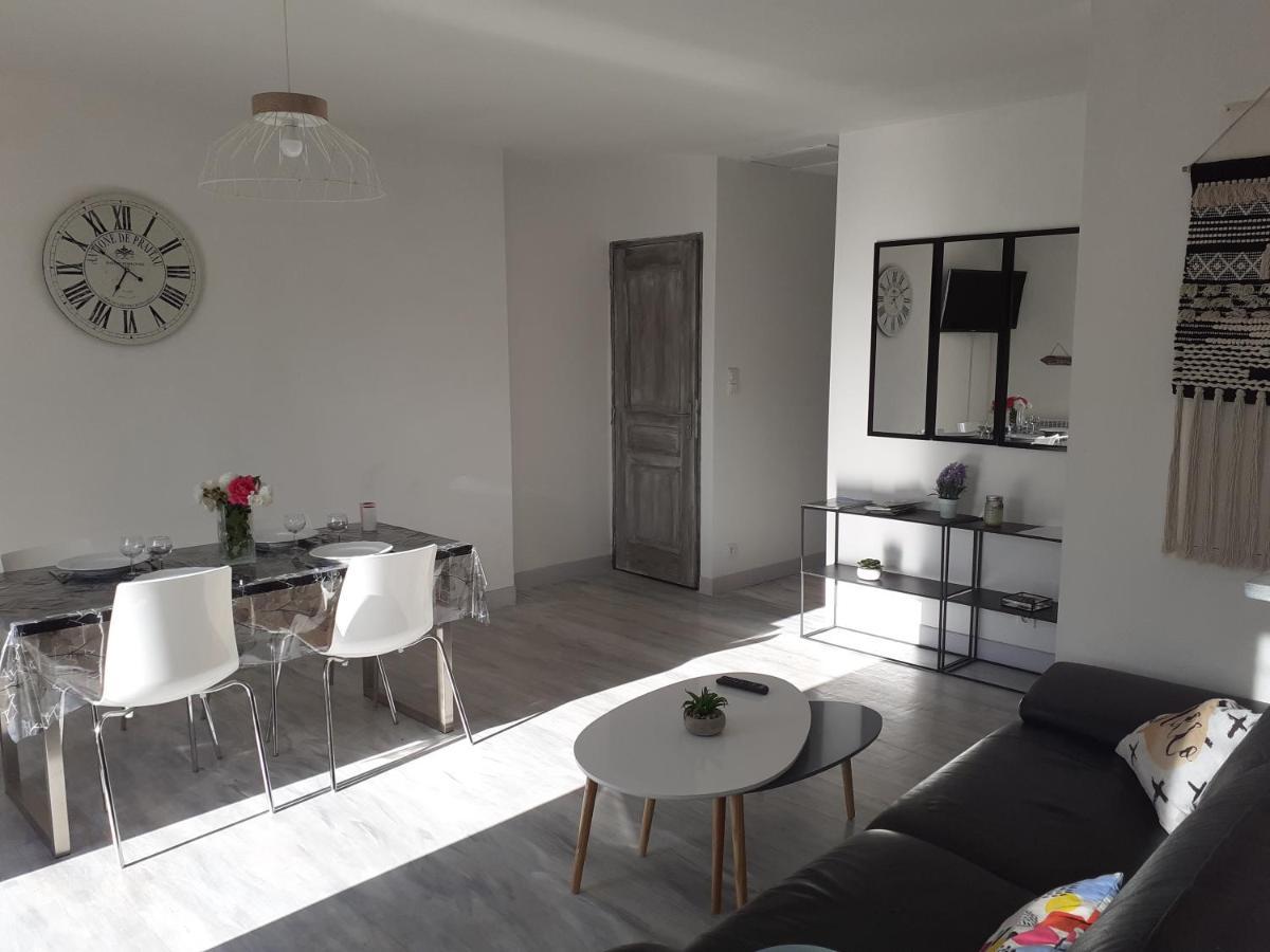 La Maison De Manon, 4-5personnes, 75m2, Centre Village, Jardin Et Wifi Hébergement de vacances