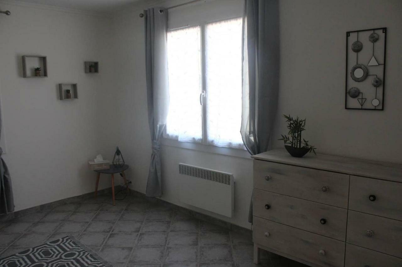 La Maison De Manon, 4-5personnes, 75m2, Centre Village, Jardin Et Wifi Hébergement de vacances *