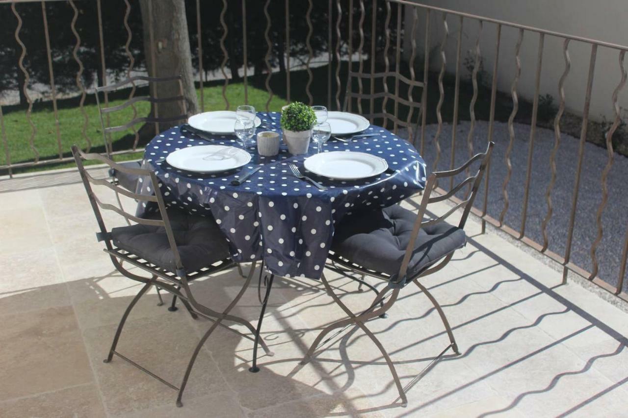 La Maison De Manon, 4-5personnes, 75m2, Centre Village, Jardin Et Wifi Hébergement de vacances Maussane-les-Alpilles